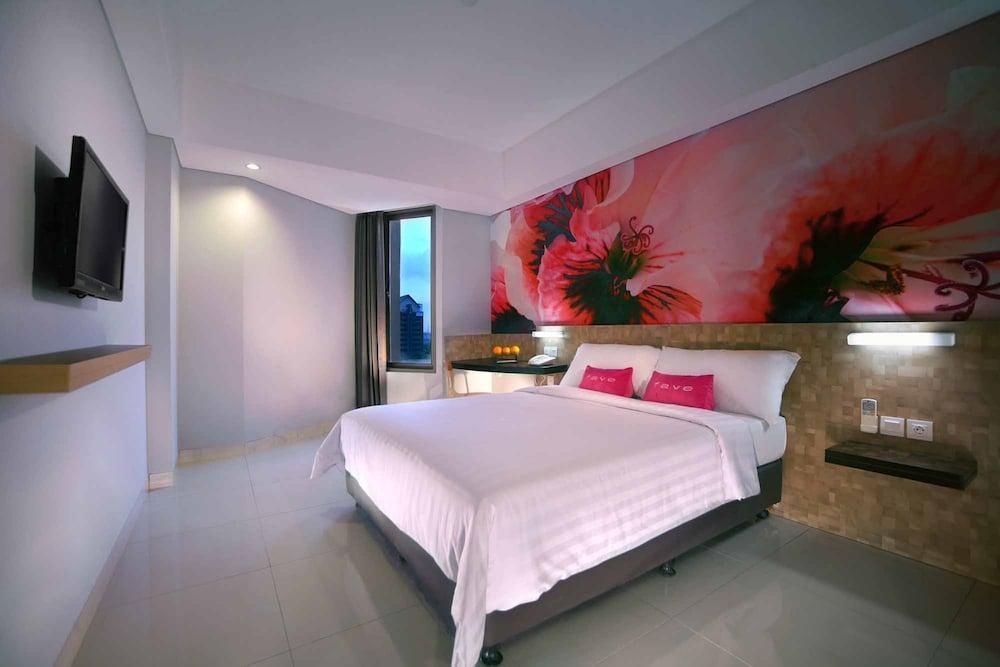 Aston Inn Pantai Losari Makassar Macáçar Exterior foto