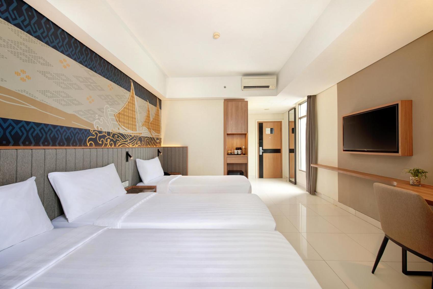 Aston Inn Pantai Losari Makassar Macáçar Exterior foto