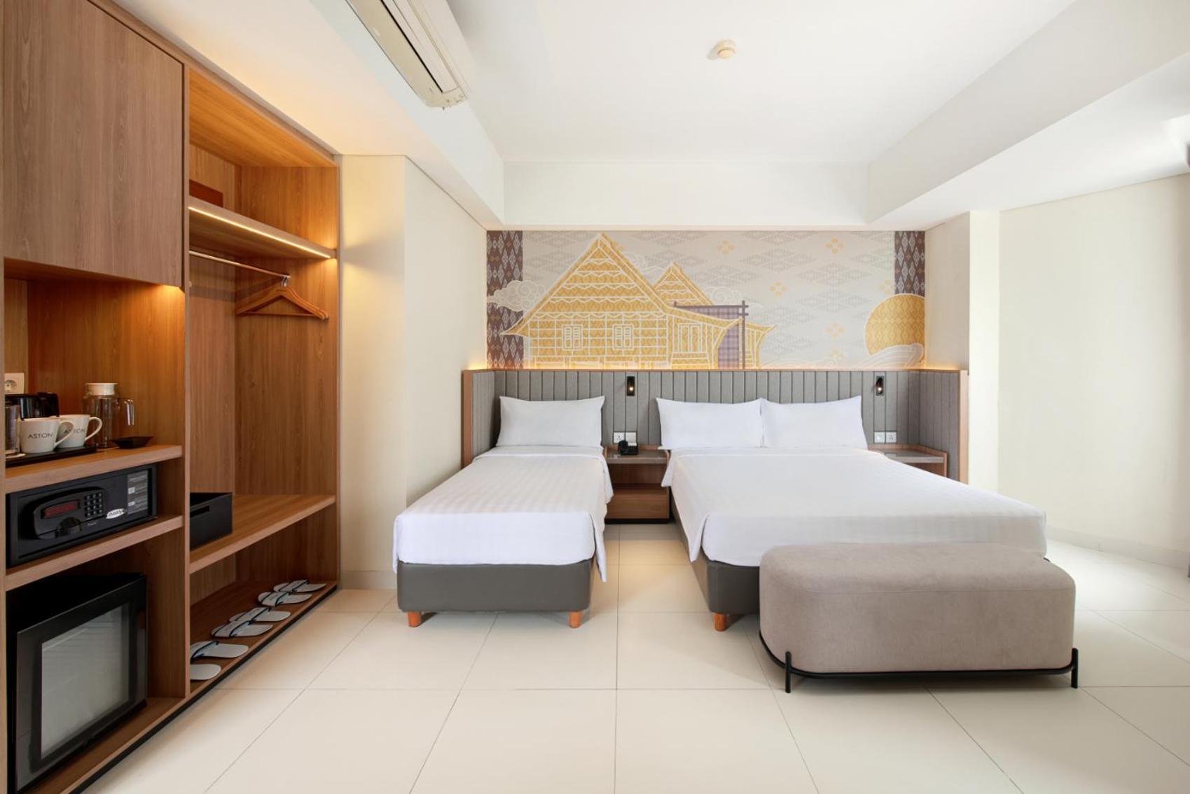 Aston Inn Pantai Losari Makassar Macáçar Exterior foto