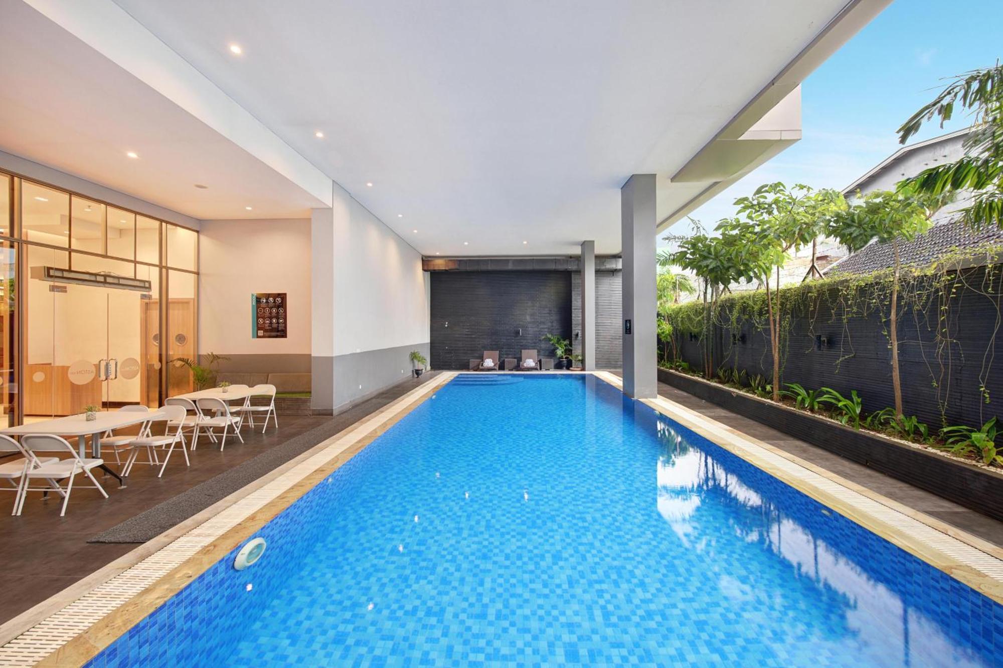 Aston Inn Pantai Losari Makassar Macáçar Exterior foto