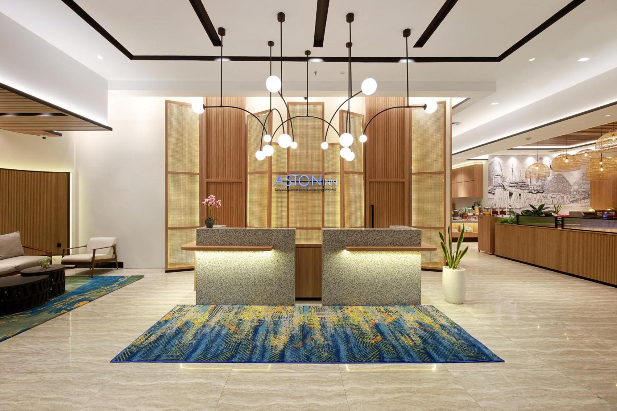 Aston Inn Pantai Losari Makassar Macáçar Exterior foto