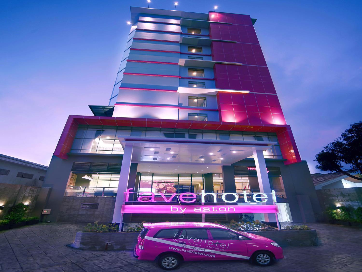 Aston Inn Pantai Losari Makassar Macáçar Exterior foto